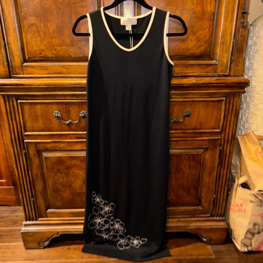 Vintage Casual Corner Annex Black Maxi Dress with White Floral Design P